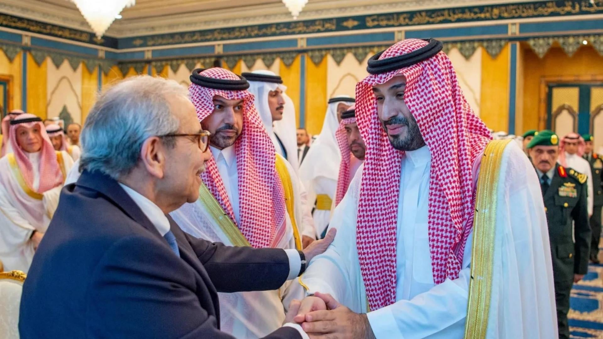 دعم سعودي لخروج لبنان من محور إيران؟